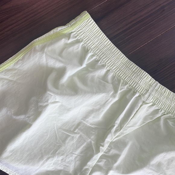 ADIDAS |  ESSENTIALS 3-STRIPES WOVEN SHORTS size XXL - Picture 6 of 9